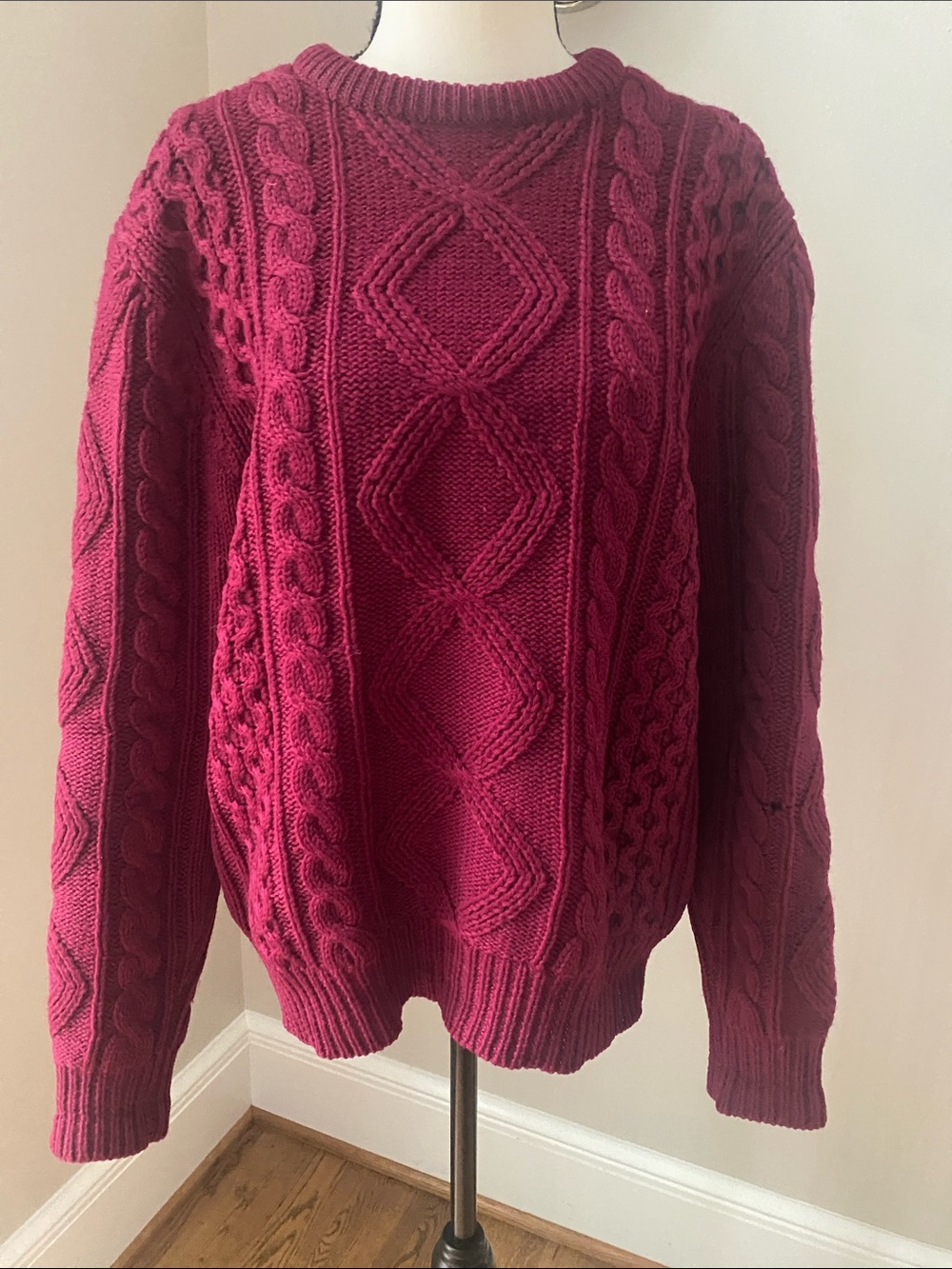 Vintage Lord & Taylor 100% Virgin Wool knit sweater fisherman burgundy medium